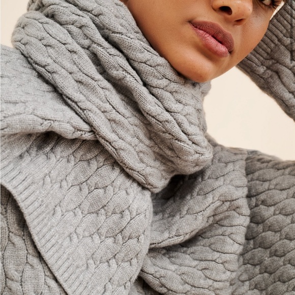 Stunning Cableknit sweater!!! - Picture 3 of 4